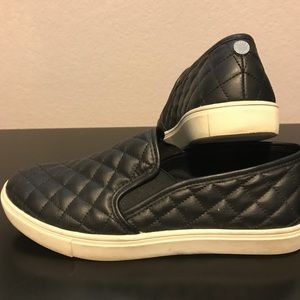 Steve Madden quilted flats